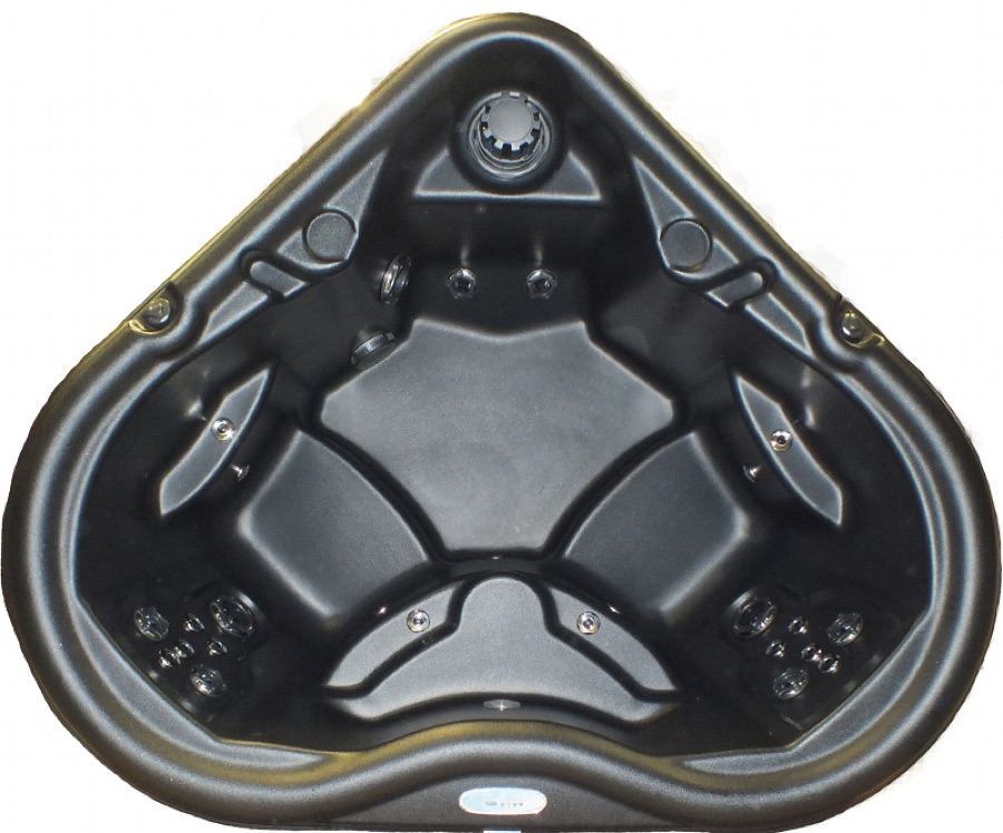 D Amour MS hot tub